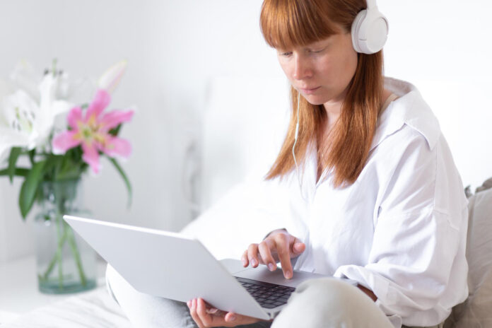 Benefits of Requesting Music Reviews Online